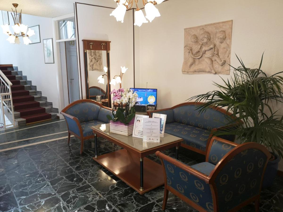 Hotel Villa Margherita Limone sul Garda Bagian luar foto