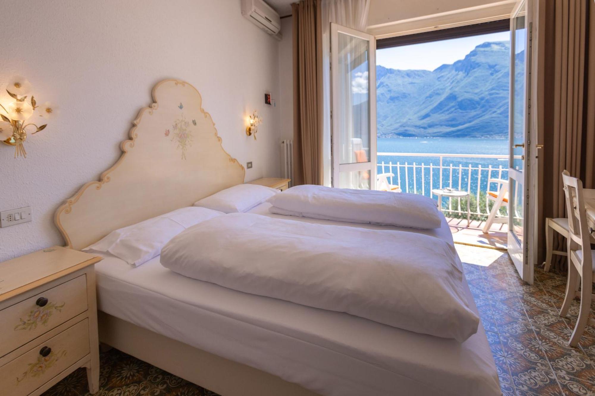 Hotel Villa Margherita Limone sul Garda Bagian luar foto