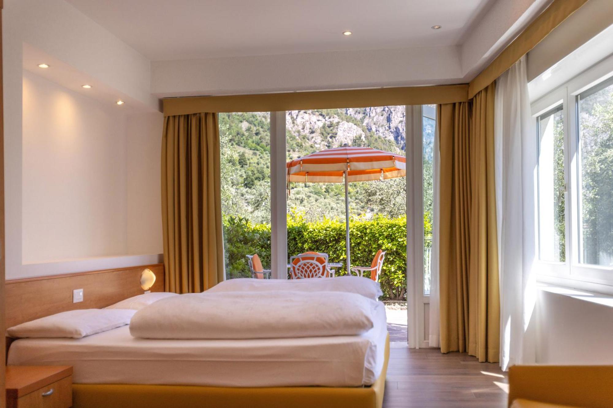 Hotel Villa Margherita Limone sul Garda Bagian luar foto
