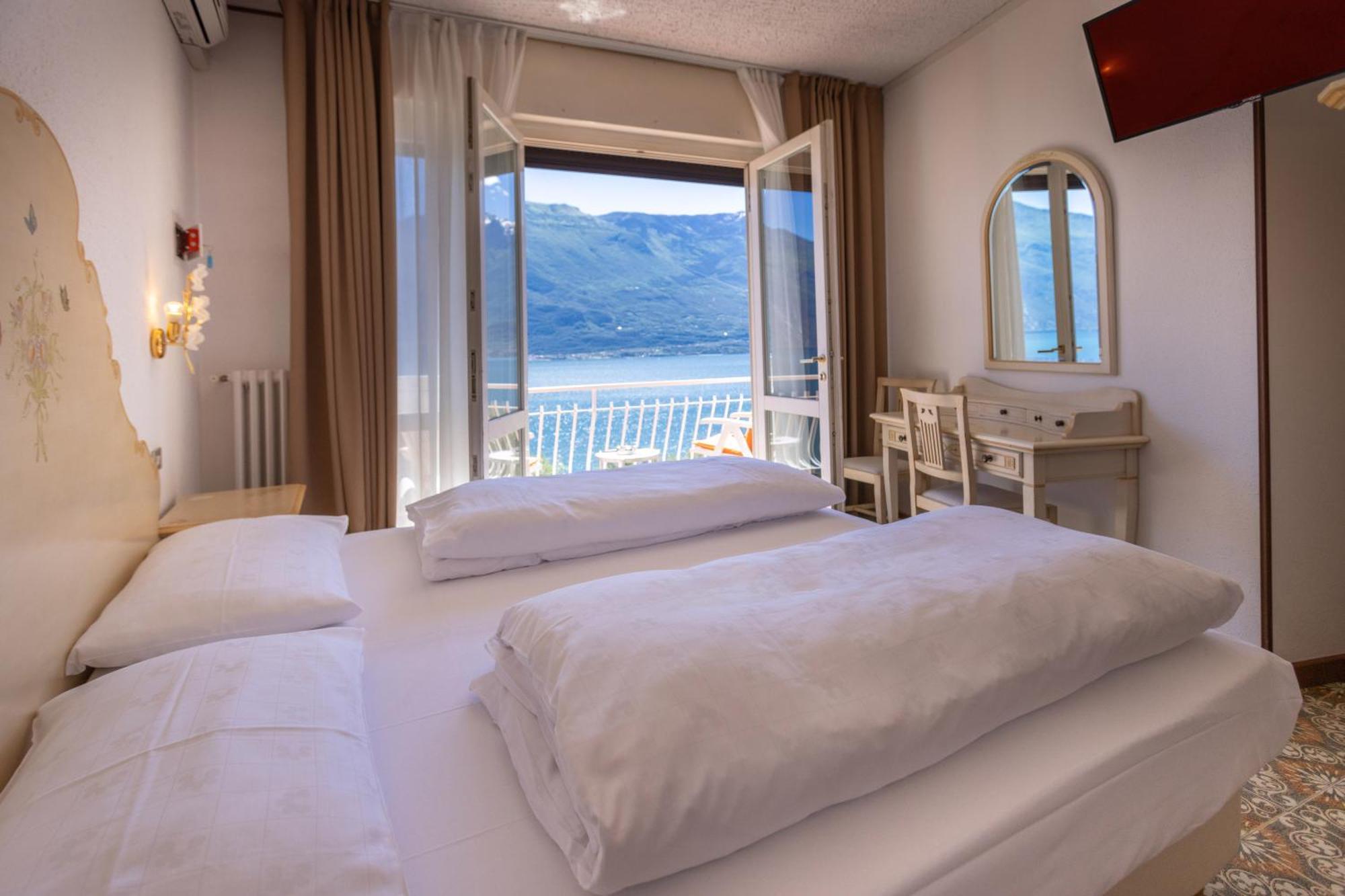 Hotel Villa Margherita Limone sul Garda Bagian luar foto