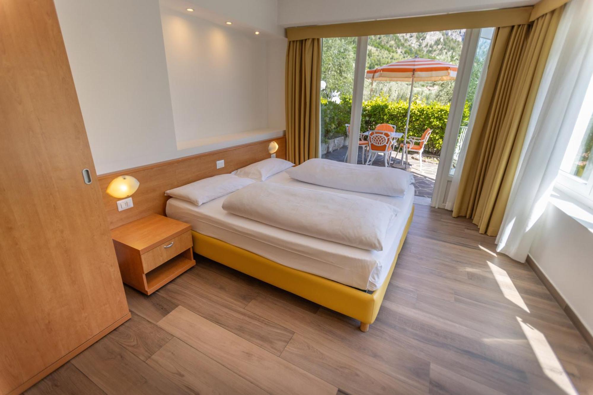 Hotel Villa Margherita Limone sul Garda Bagian luar foto