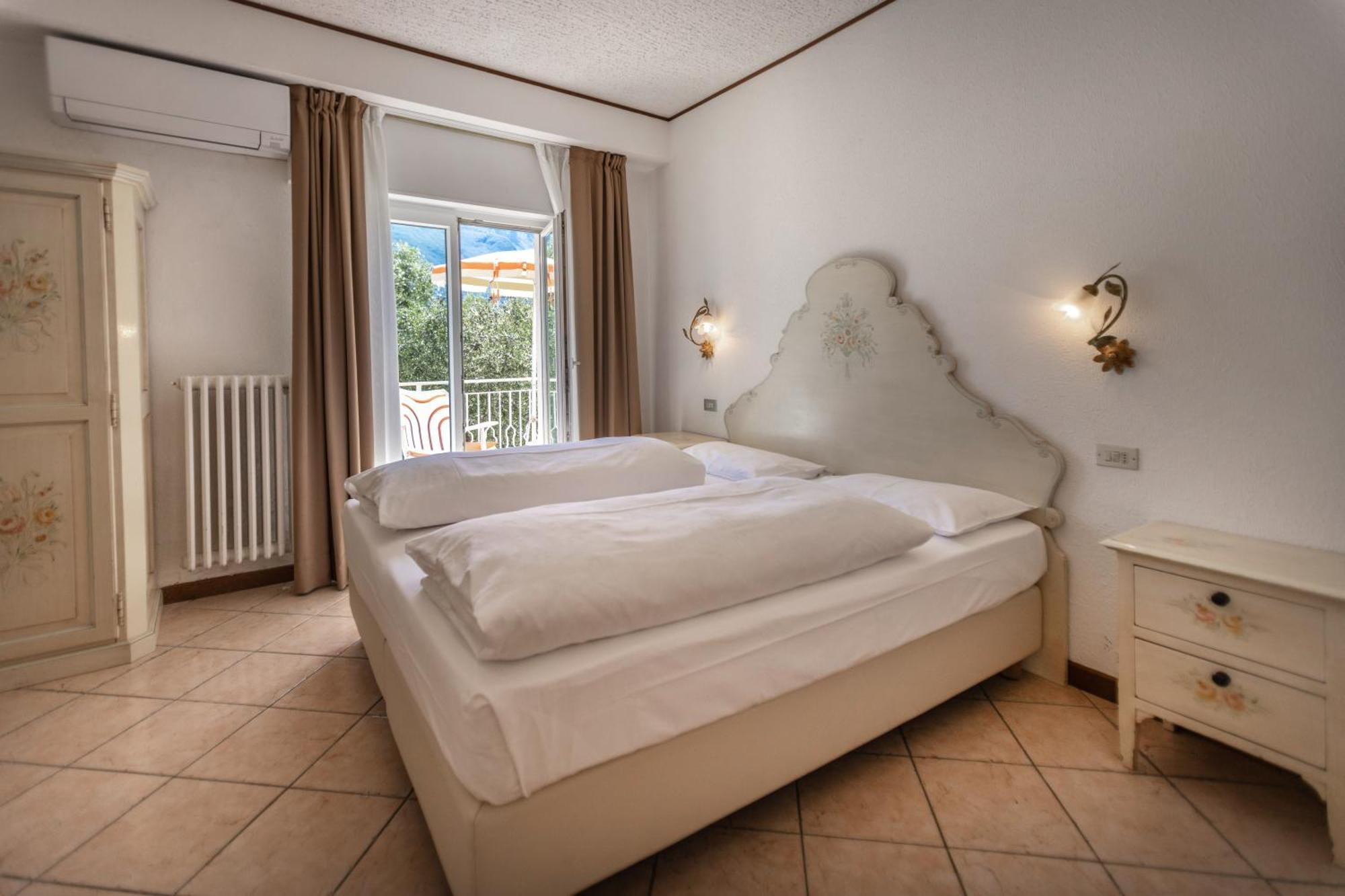 Hotel Villa Margherita Limone sul Garda Bagian luar foto