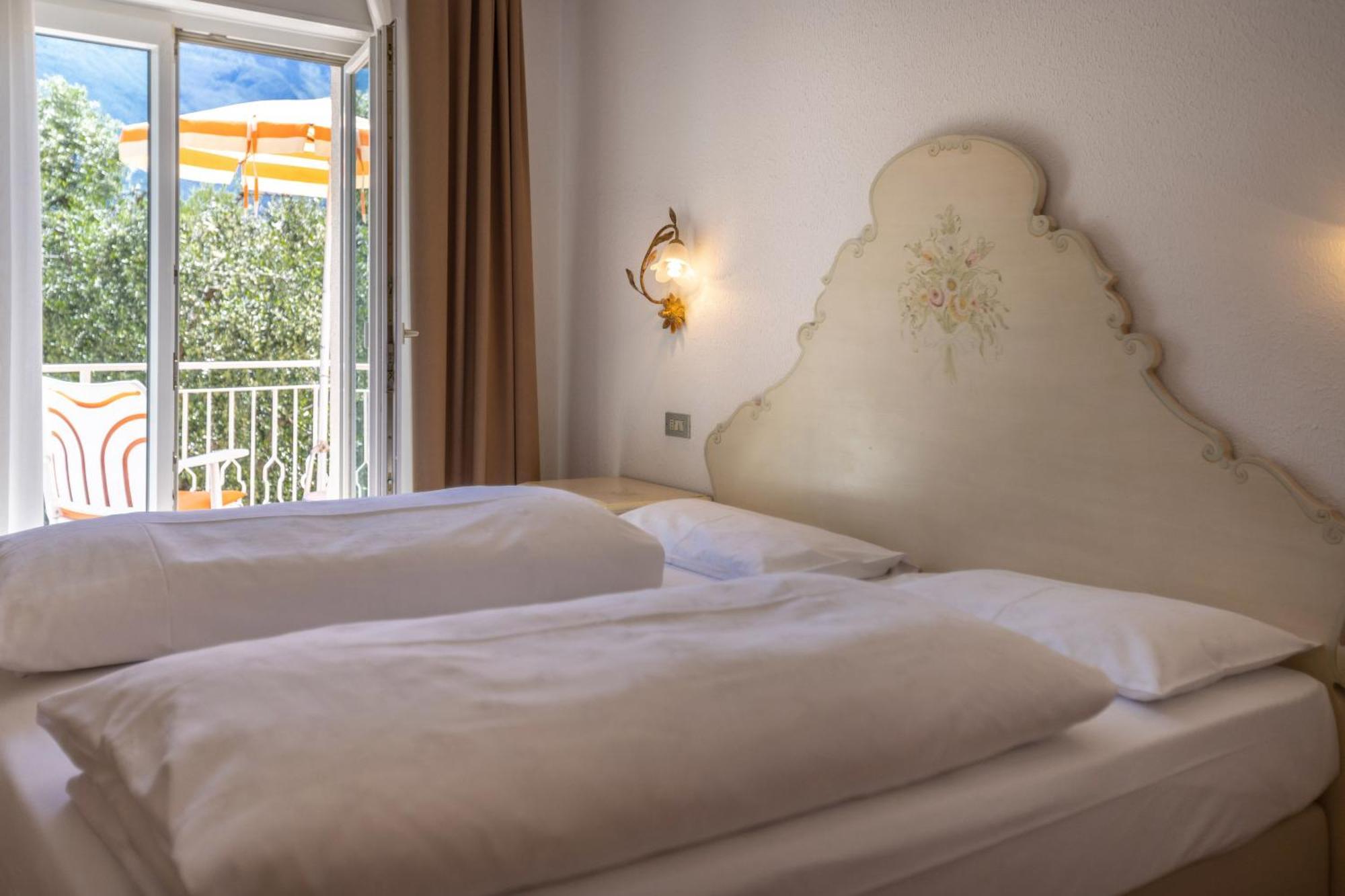Hotel Villa Margherita Limone sul Garda Bagian luar foto
