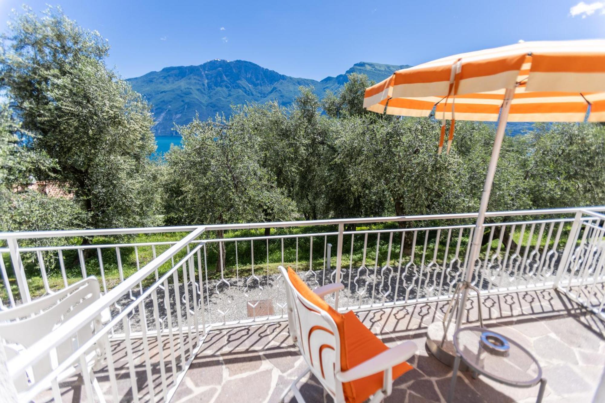 Hotel Villa Margherita Limone sul Garda Bagian luar foto