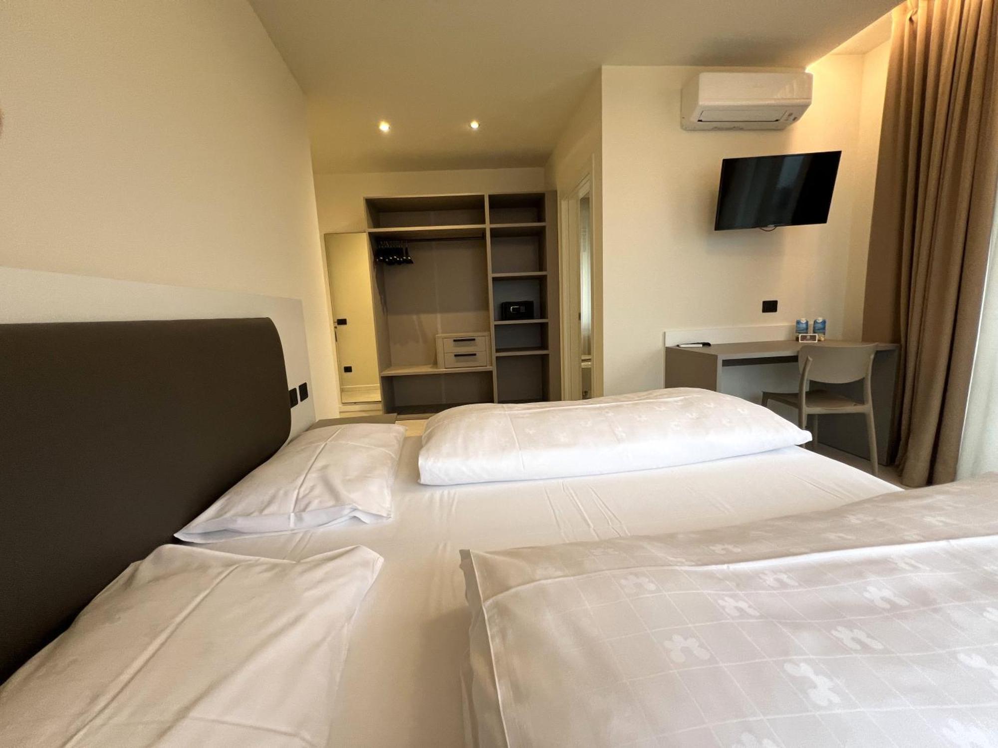 Hotel Villa Margherita Limone sul Garda Bagian luar foto