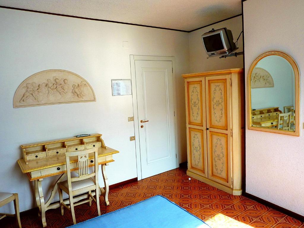 Hotel Villa Margherita Limone sul Garda Ruang foto