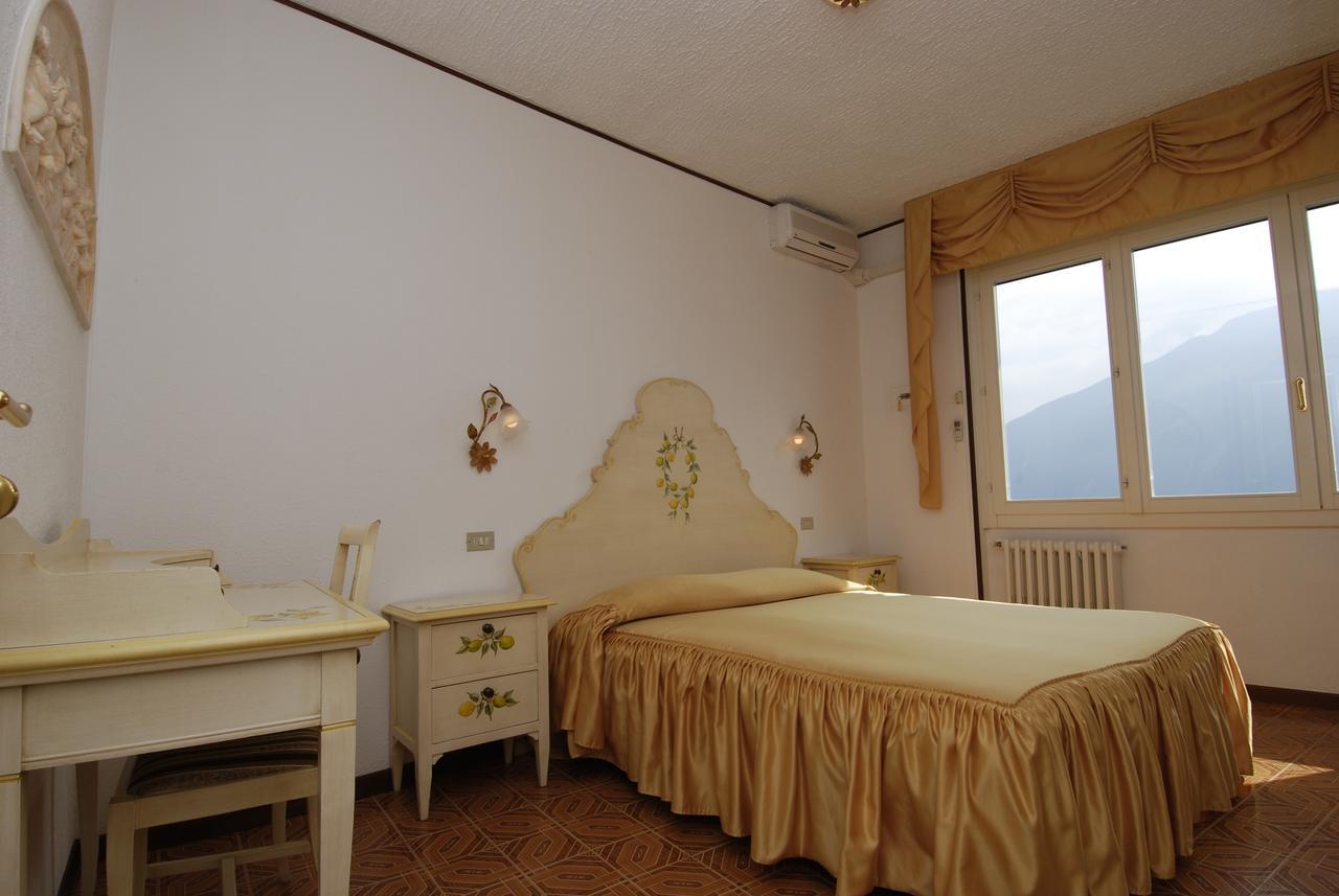 Hotel Villa Margherita Limone sul Garda Bagian luar foto
